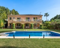 Wiederverkauf - Villa - Marbella - Nueva Andalucía