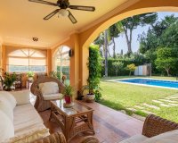 Wiederverkauf - Villa - Marbella - Nueva Andalucía