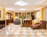 Wiederverkauf - Villa - Marbella - Nueva Andalucía