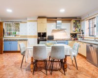 Wiederverkauf - Villa - Marbella - Nueva Andalucía
