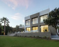Wiederverkauf - Villa - Marbella - Nueva Andalucía