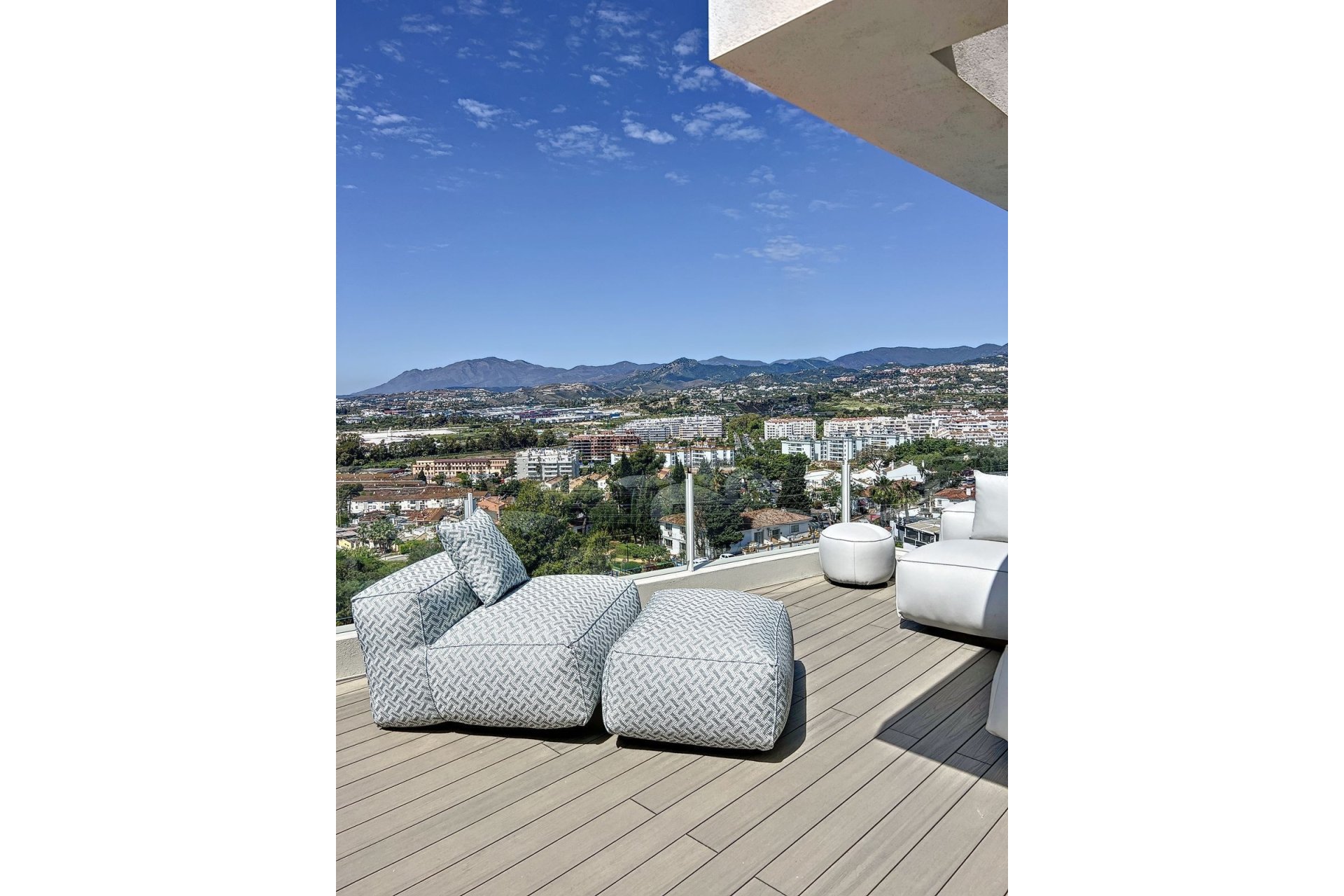 Wiederverkauf - Villa - Marbella - Nueva Andalucía