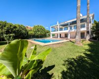 Wiederverkauf - Villa - Marbella - Nueva Andalucía