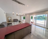 Wiederverkauf - Villa - Marbella - Nueva Andalucía