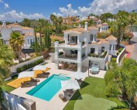 Wiederverkauf - Villa - Marbella - Nueva Andalucía