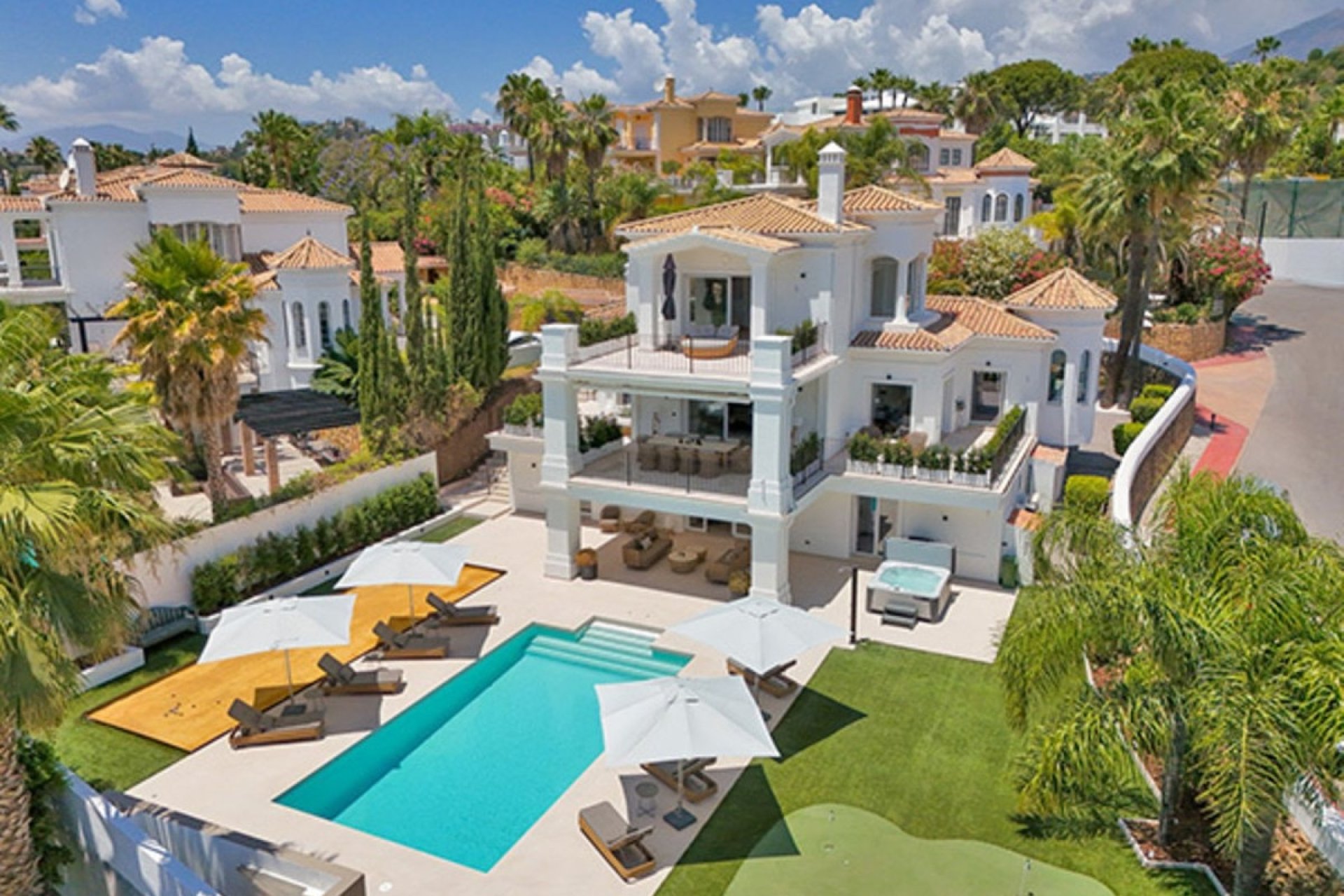 Wiederverkauf - Villa - Marbella - Nueva Andalucía