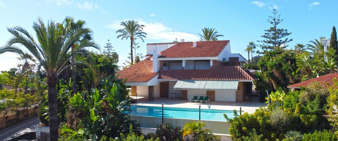 Wiederverkauf - Villa - Marbella - Nueva Andalucía