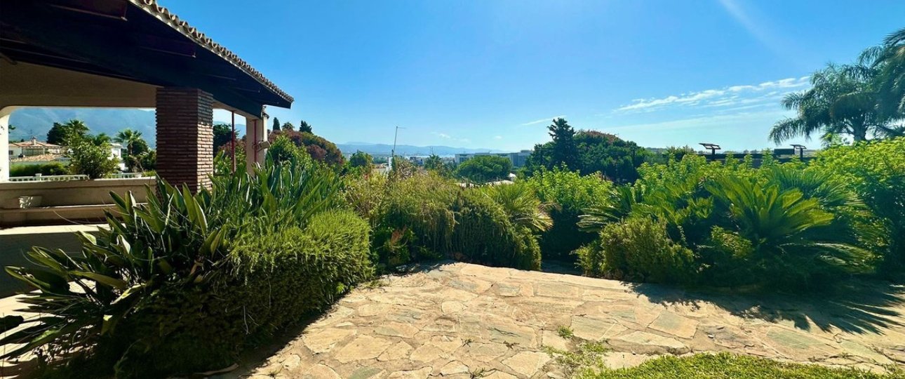 Wiederverkauf - Villa - Marbella - Nueva Andalucía
