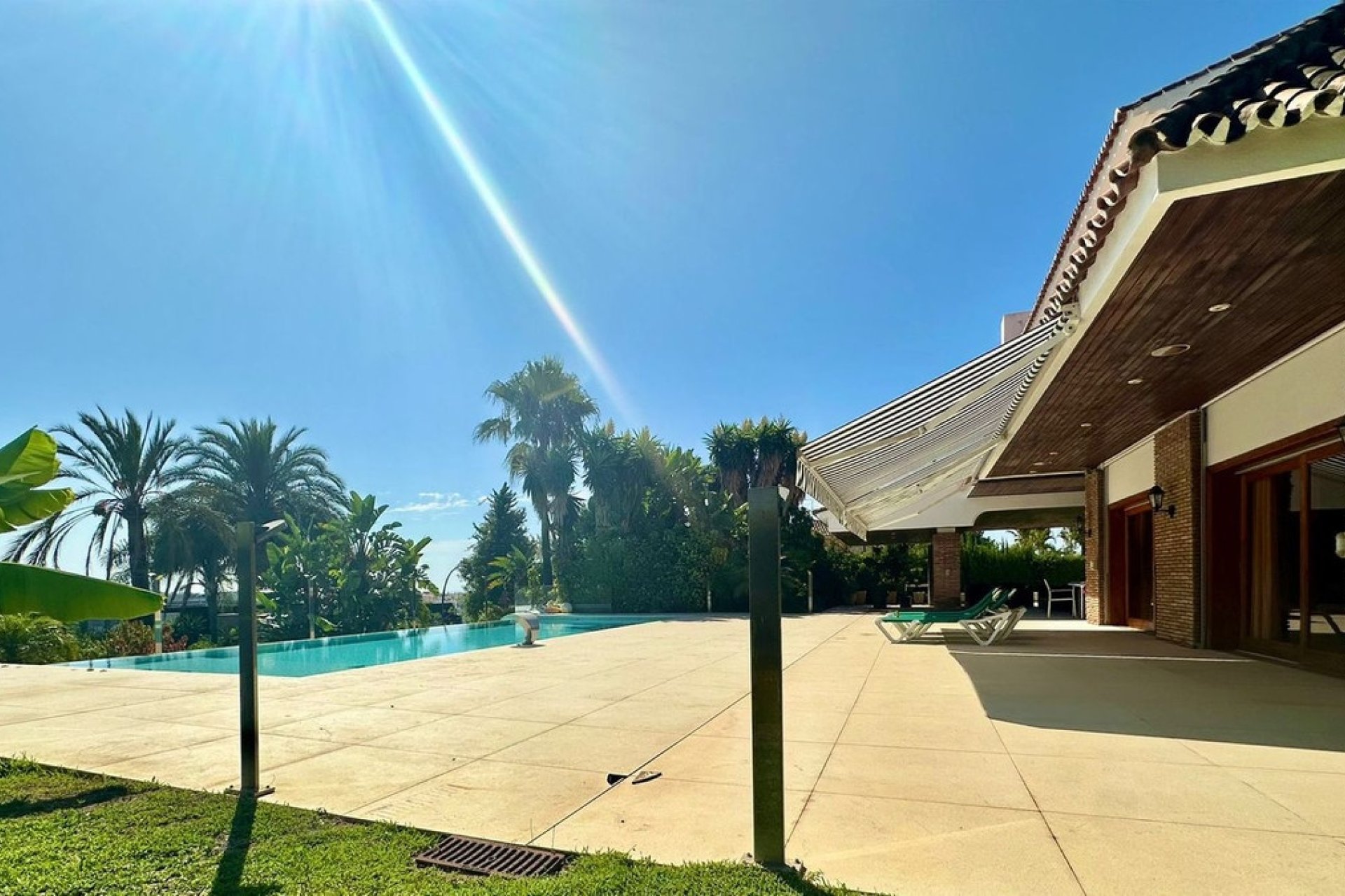 Wiederverkauf - Villa - Marbella - Nueva Andalucía