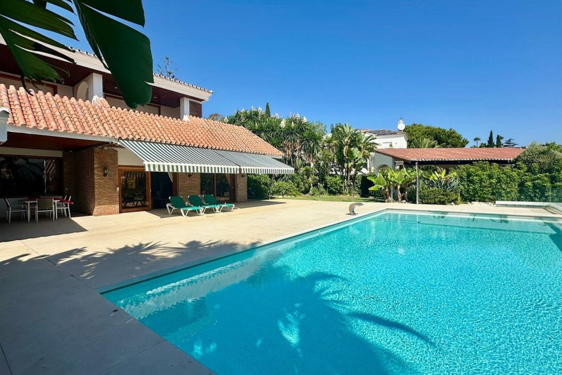 Wiederverkauf - Villa - Marbella - Nueva Andalucía