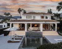 Wiederverkauf - Villa - Marbella - Nueva Andalucía
