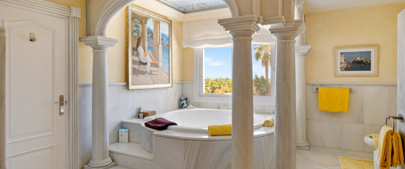 Wiederverkauf - Villa - Marbella - Nueva Andalucía