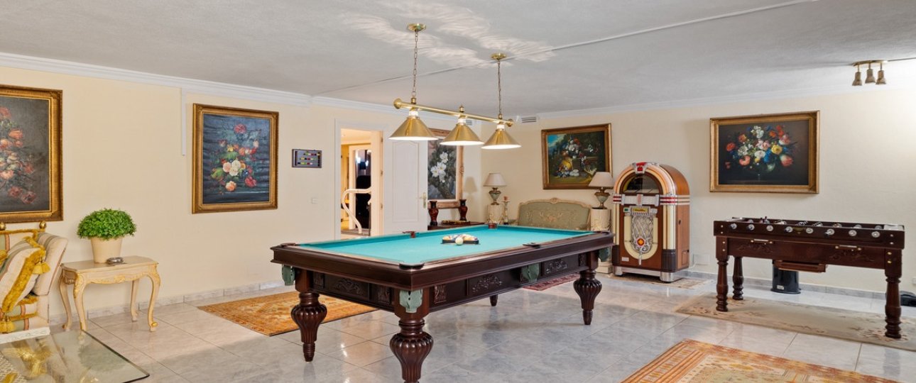 Wiederverkauf - Villa - Marbella - Nueva Andalucía