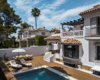 Wiederverkauf - Villa - Marbella - Nueva Andalucía