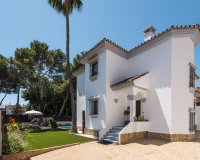 Wiederverkauf - Villa - Marbella - Nueva Andalucía