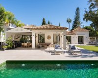Wiederverkauf - Villa - Marbella - Nueva Andalucía