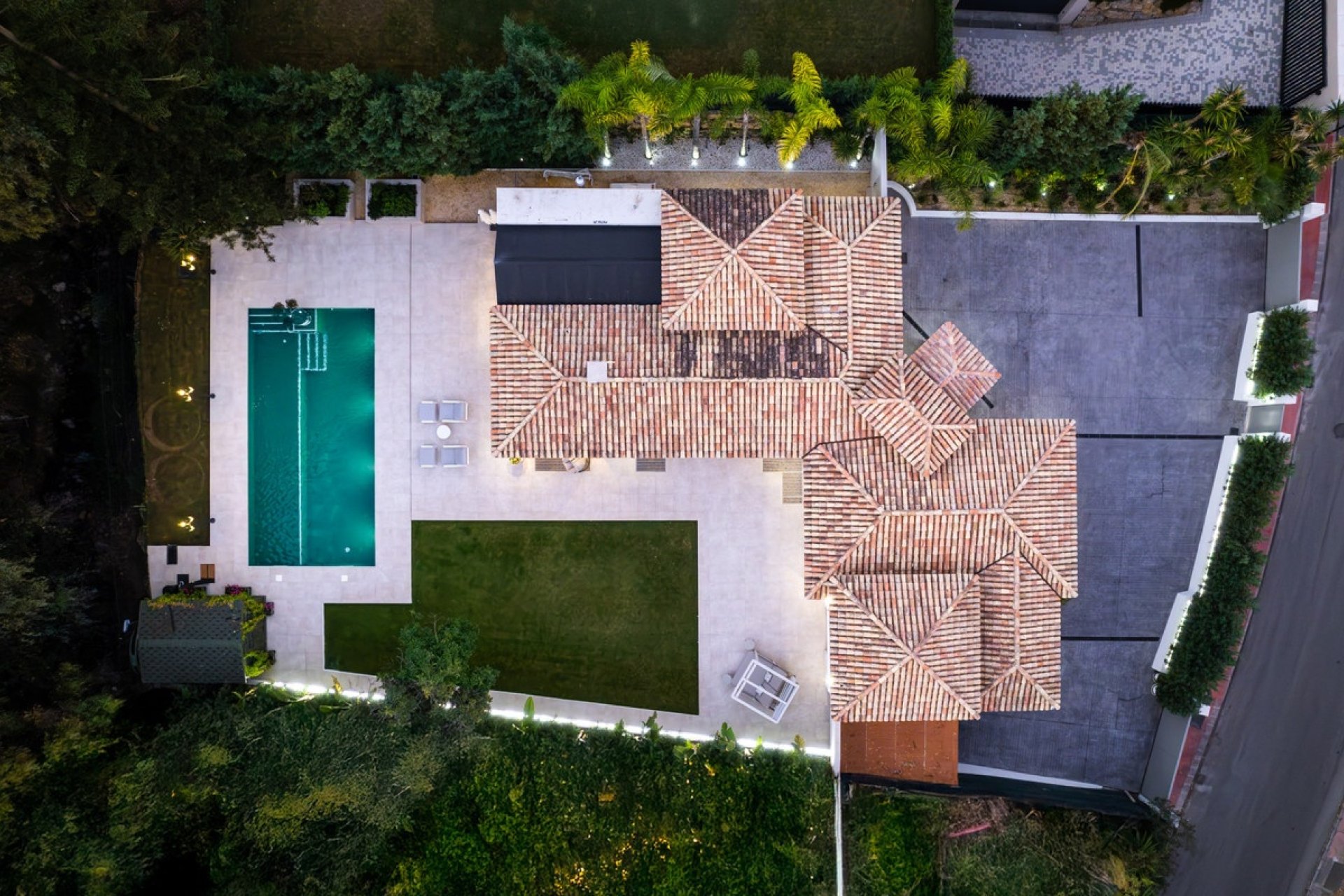 Wiederverkauf - Villa - Marbella - Nueva Andalucía