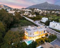 Wiederverkauf - Villa - Marbella - Nueva Andalucía