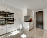 Wiederverkauf - Villa - Marbella - Nueva Andalucía