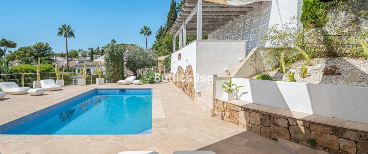 Wiederverkauf - Villa - Marbella - Nueva Andalucía