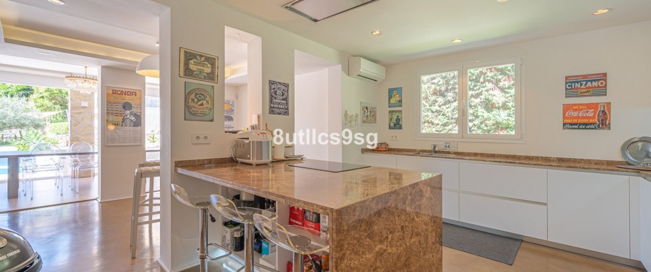Wiederverkauf - Villa - Marbella - Nueva Andalucía