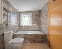 Wiederverkauf - Villa - Marbella - Nueva Andalucía