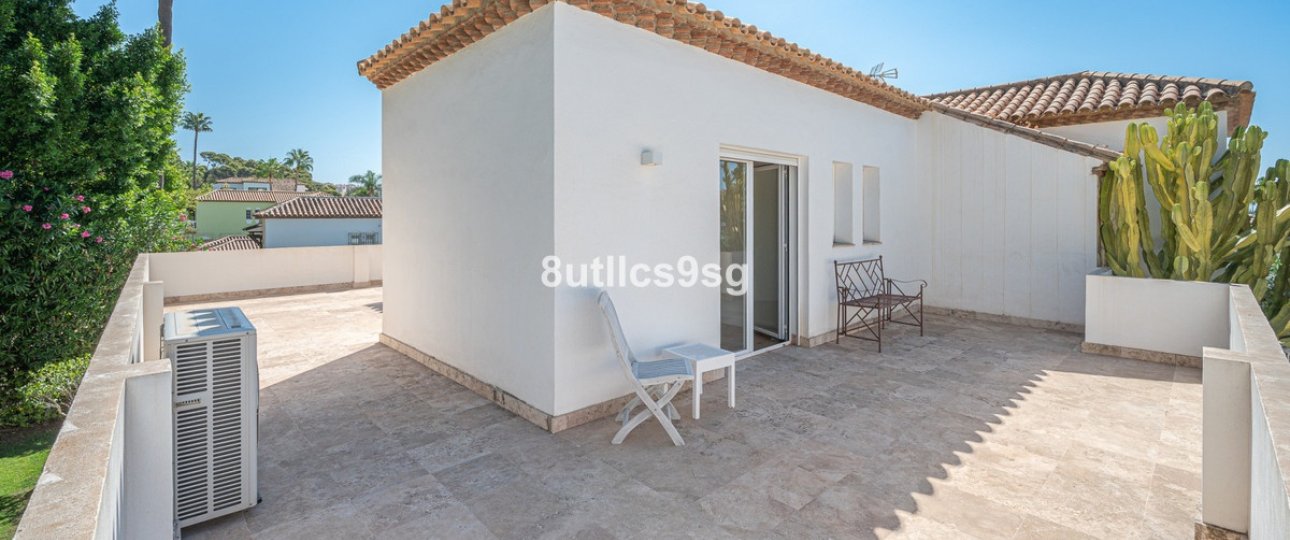 Wiederverkauf - Villa - Marbella - Nueva Andalucía