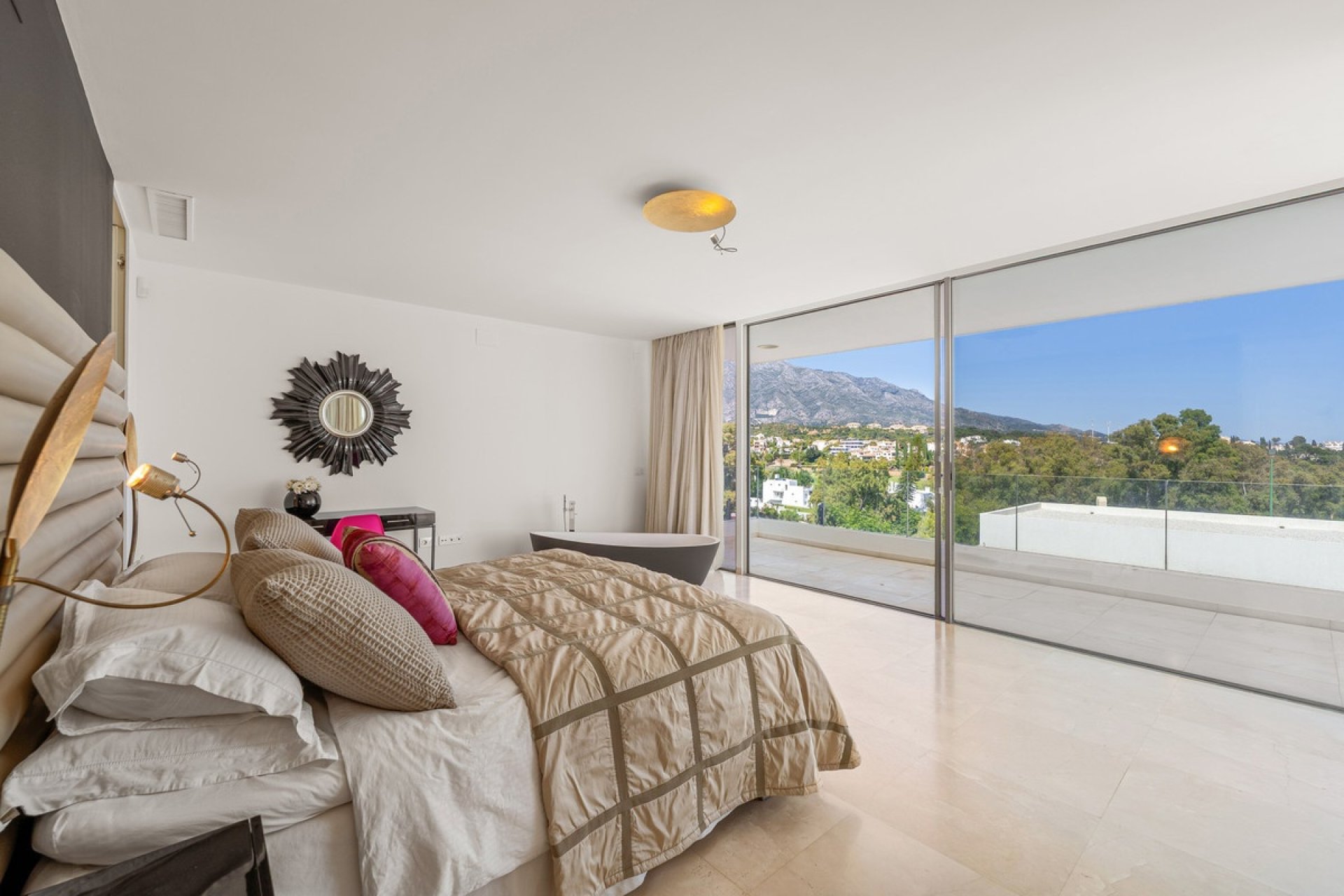 Wiederverkauf - Villa - Marbella - Nueva Andalucía