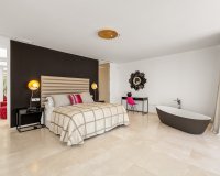 Wiederverkauf - Villa - Marbella - Nueva Andalucía