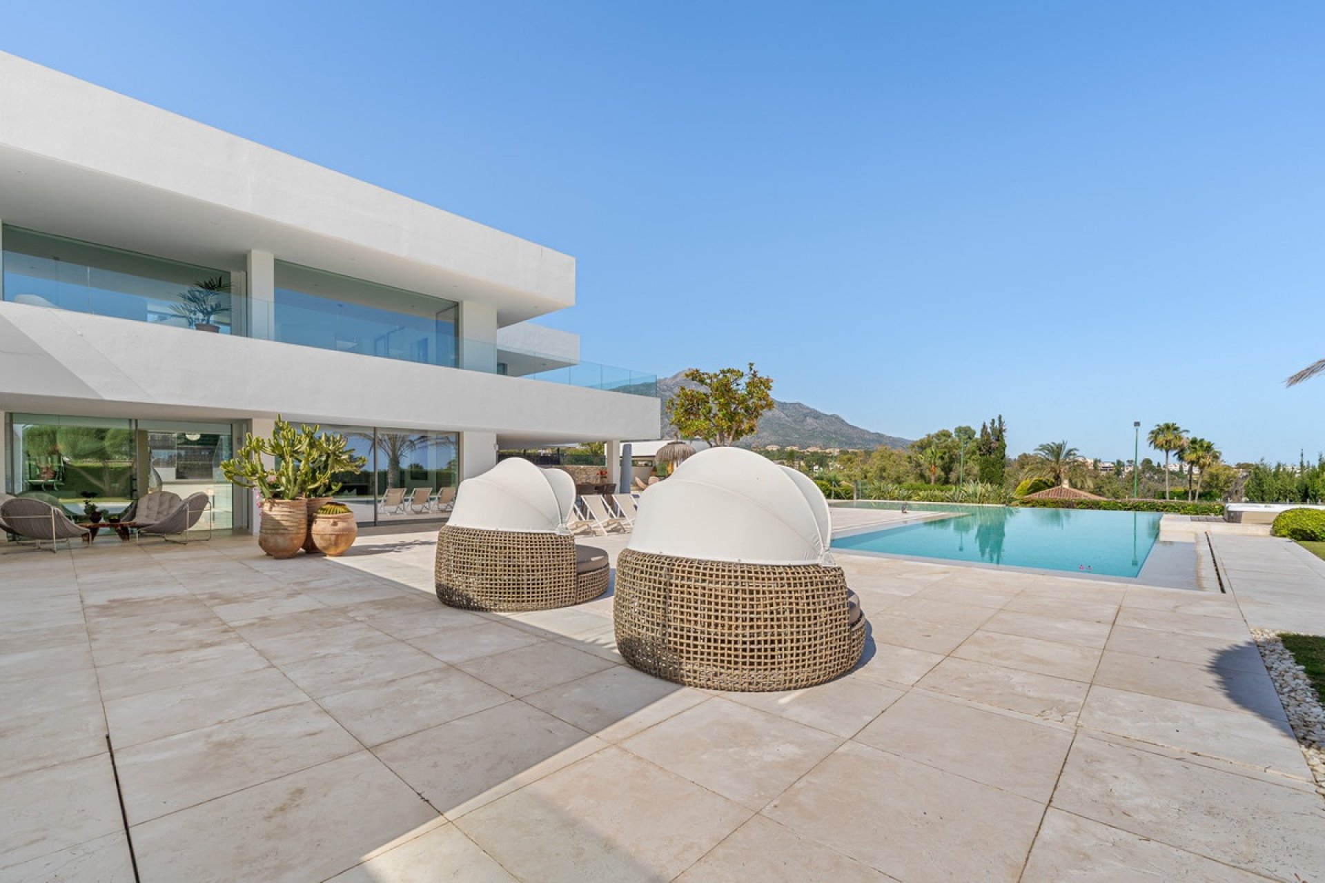 Wiederverkauf - Villa - Marbella - Nueva Andalucía