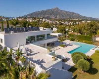 Wiederverkauf - Villa - Marbella - Nueva Andalucía