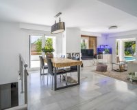 Wiederverkauf - Villa - Marbella - Nueva Andalucía