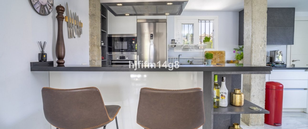 Wiederverkauf - Villa - Marbella - Nueva Andalucía
