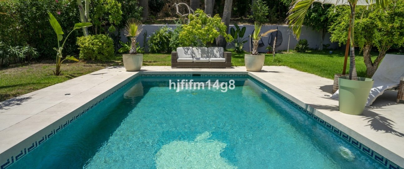 Wiederverkauf - Villa - Marbella - Nueva Andalucía