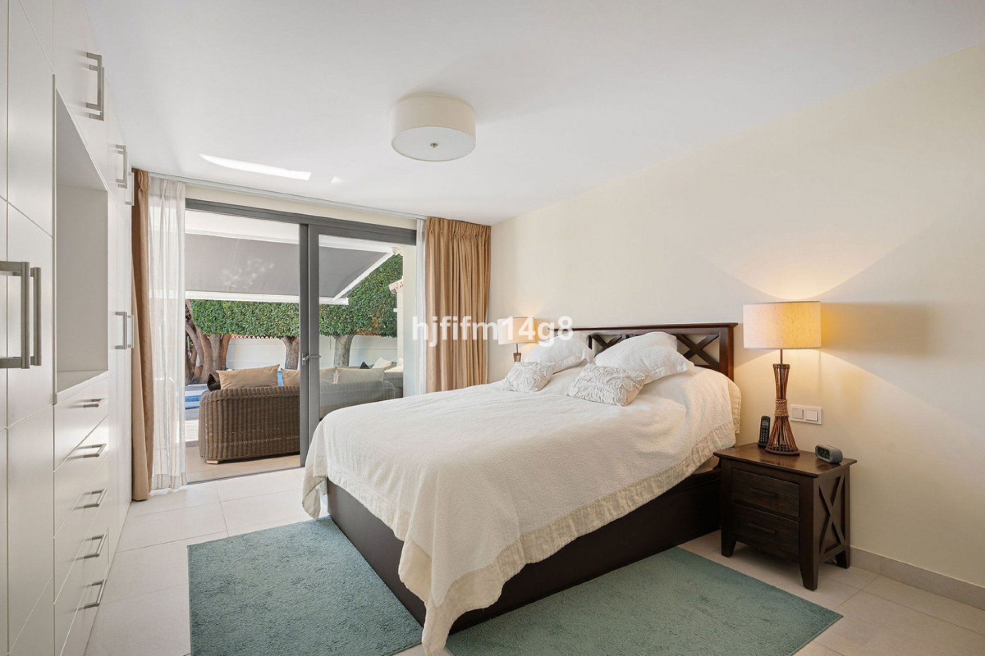 Wiederverkauf - Villa - Marbella - Nueva Andalucía
