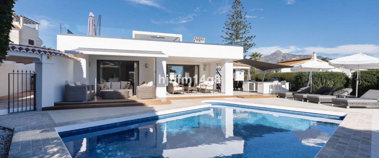 Wiederverkauf - Villa - Marbella - Nueva Andalucía