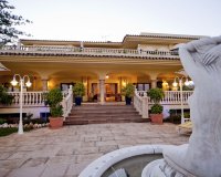 Wiederverkauf - Villa - Marbella - Nueva Andalucía