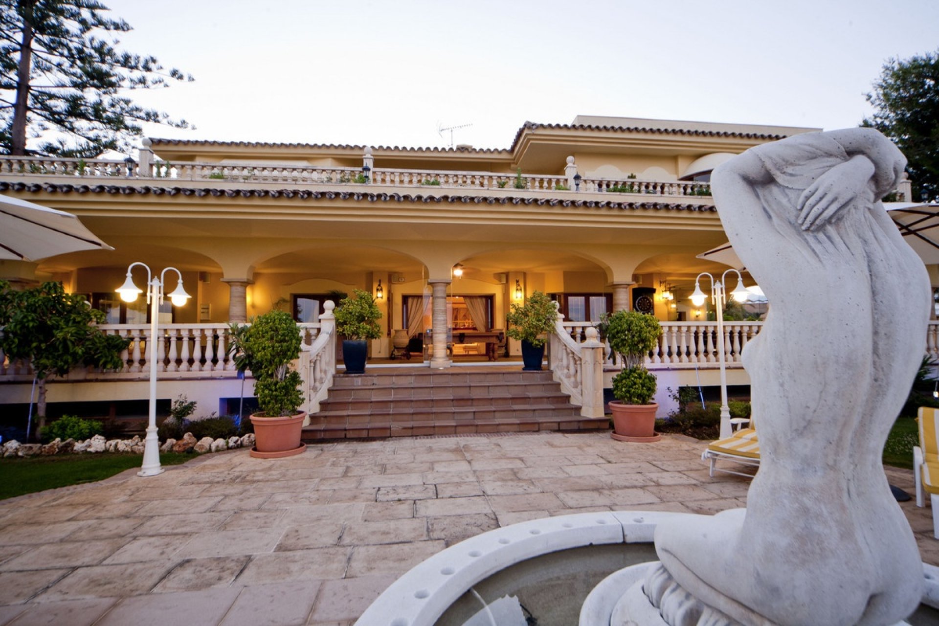 Wiederverkauf - Villa - Marbella - Nueva Andalucía