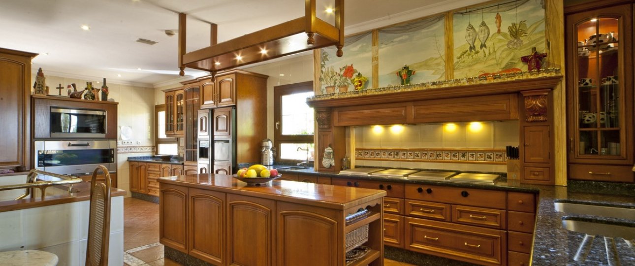 Wiederverkauf - Villa - Marbella - Nueva Andalucía