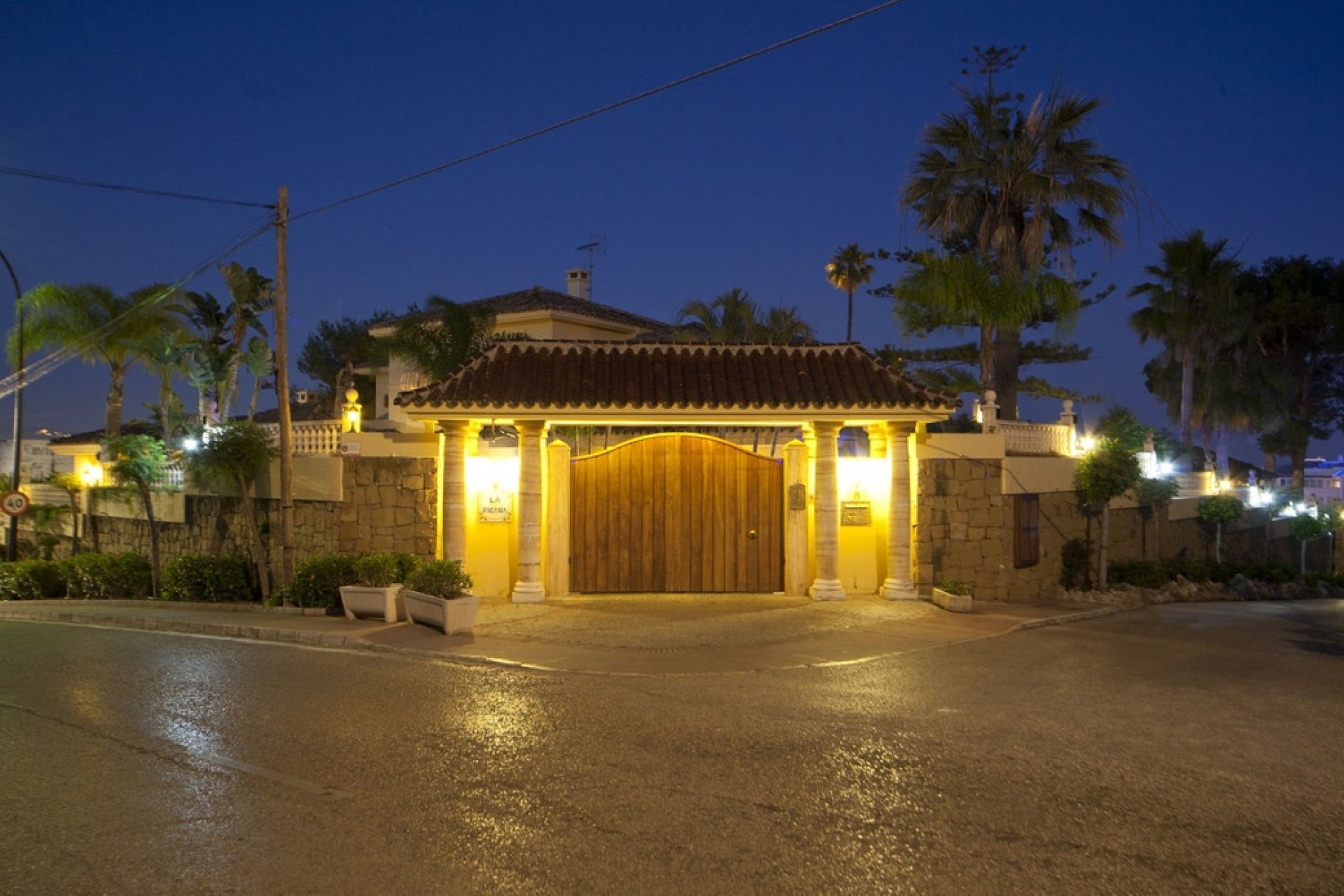 Wiederverkauf - Villa - Marbella - Nueva Andalucía
