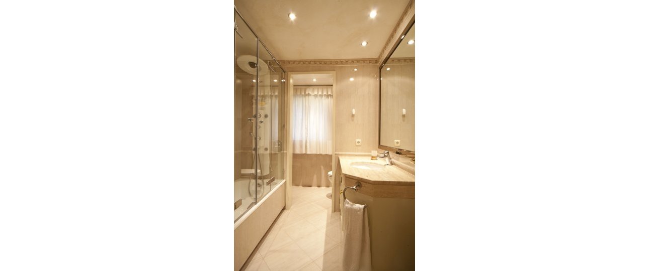 Wiederverkauf - Villa - Marbella - Nueva Andalucía