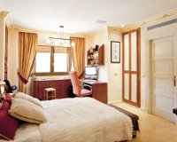 Wiederverkauf - Villa - Marbella - Nueva Andalucía