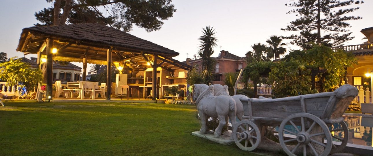 Wiederverkauf - Villa - Marbella - Nueva Andalucía