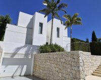 Wiederverkauf - Villa - Marbella - Nueva Andalucía