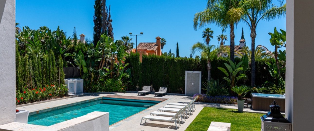 Wiederverkauf - Villa - Marbella - Nueva Andalucía