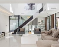 Wiederverkauf - Villa - Marbella - Nueva Andalucía