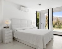 Wiederverkauf - Villa - Marbella - Nueva Andalucía