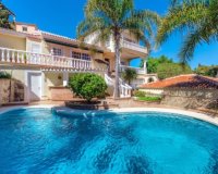 Wiederverkauf - Villa - Marbella - Nueva Andalucía
