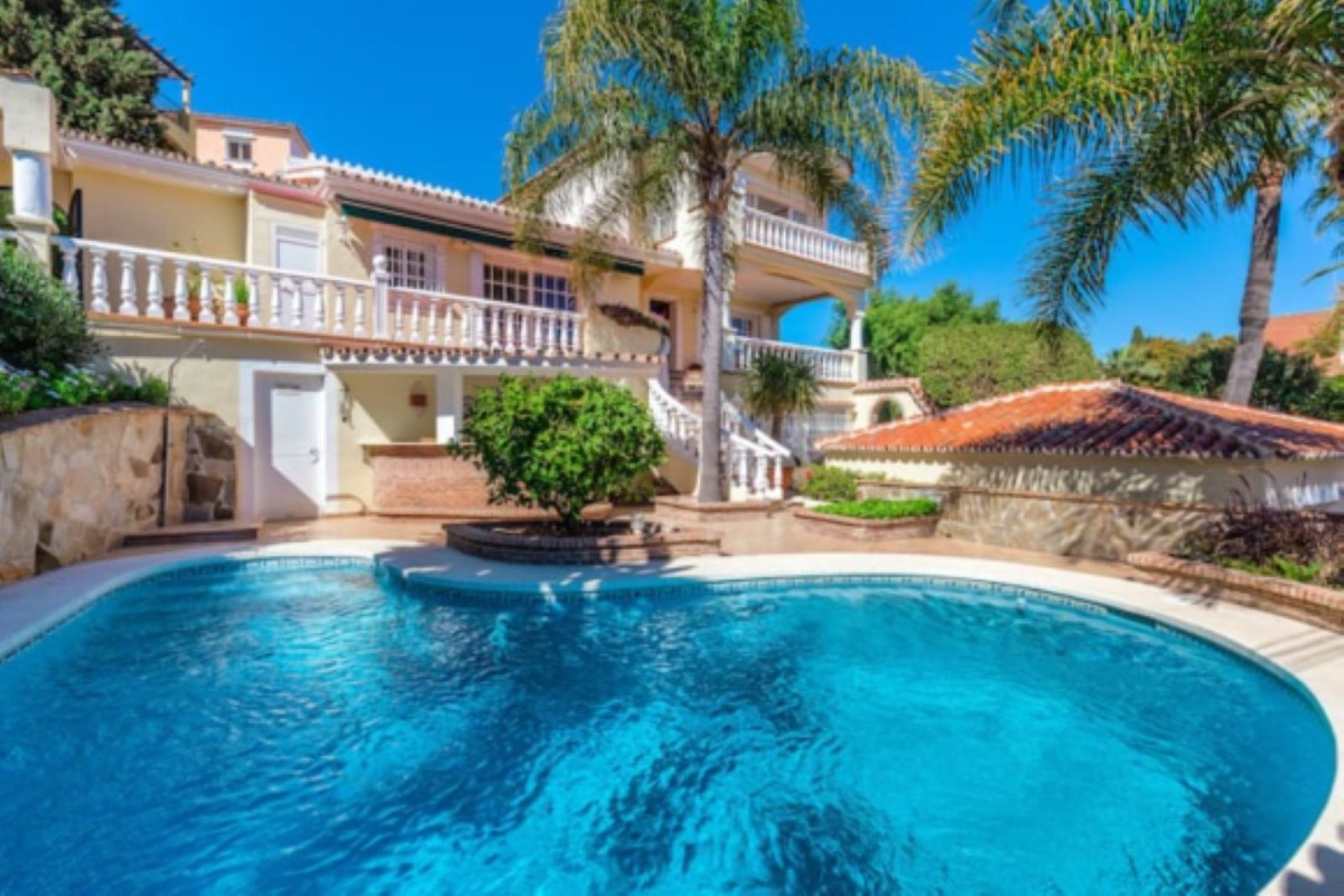 Wiederverkauf - Villa - Marbella - Nueva Andalucía