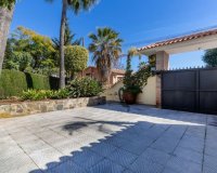 Wiederverkauf - Villa - Marbella - Nueva Andalucía